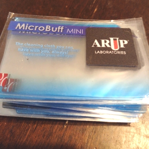 MicroBuff Mini The cleaning cloth you can have with you always. - Picture 1 of 8